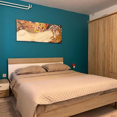 Peaceful Apartment With Patio Rovinj Exterior foto